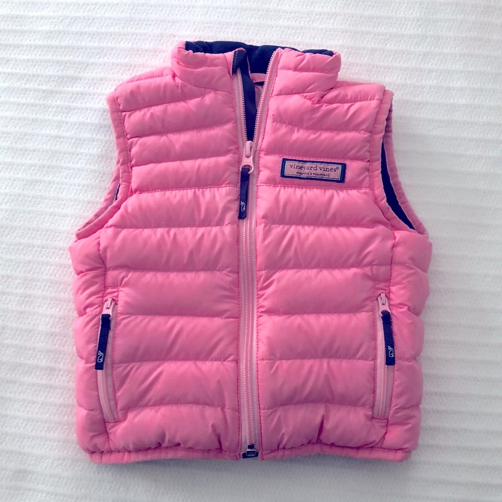 Vineyard Vines 2T performance puffer vest. 90% down insulation